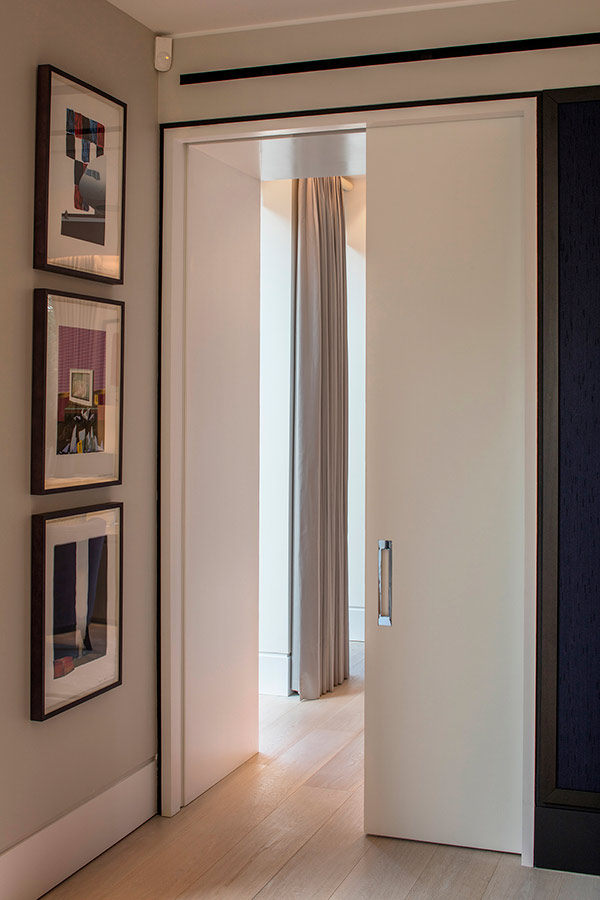 Shadbolt_Shadmaster_painted_sliding_door
