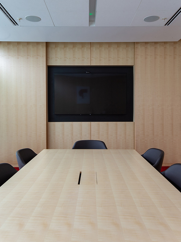 Shadbolt_Aga_khan_Centre_Interior